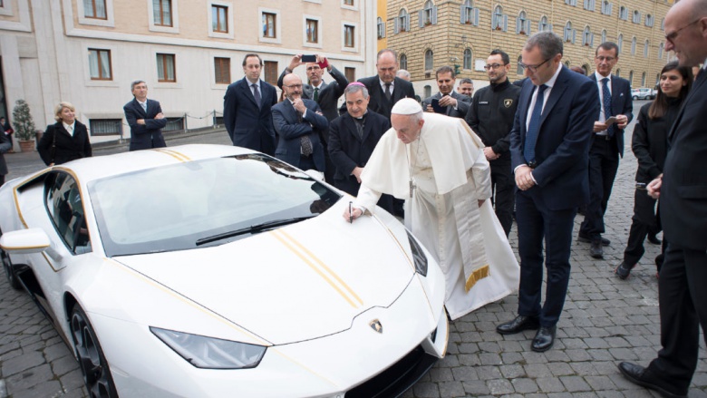 Lamborghini Папы Римского