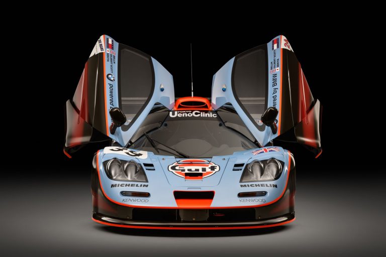 Суперкар McLaren F1