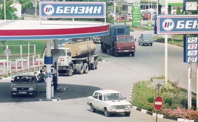 Сколько стоил бензин в СССР и сейчас
