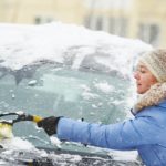 Быстрый и безопасный способ очистить авто от снега
