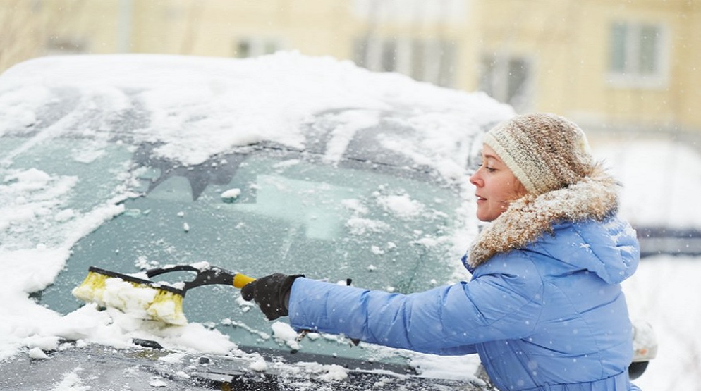 способ очистить авто от снега