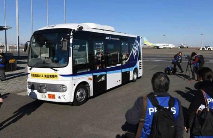 Тесты беспилотных автобусов в Токио