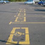 Для инвалидов парковка в любом регионе будет бесплатной
