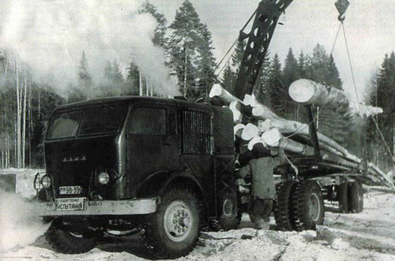 Советский паровой грузовик НАМИ-012