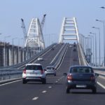 Крымский мост могут ограничить для грузоперевозчиков