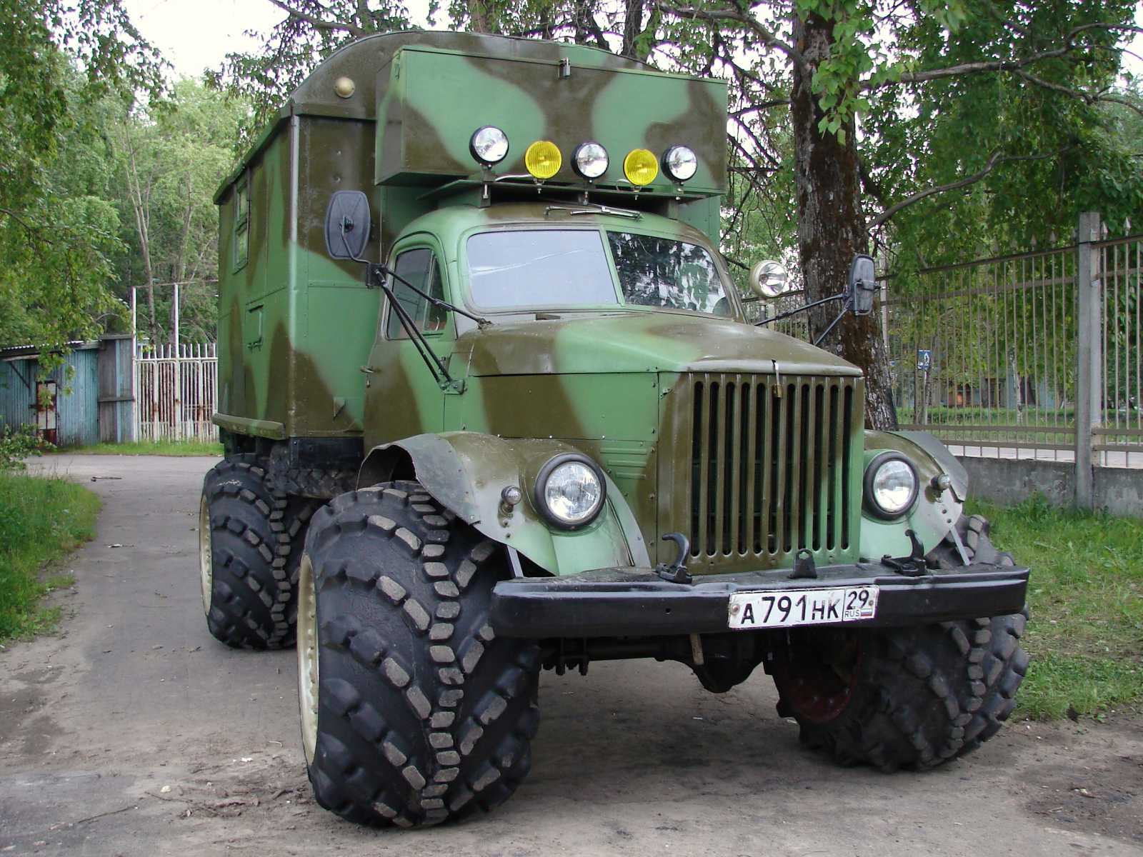 Экспериментальный ГАЗ-63 на арочных шинах