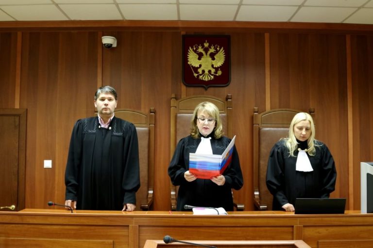 Мировые автоконцерны жалуются в ФСБ на самые "гуманные" российские суды