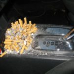 Курение в машине: как бороться с последствиями