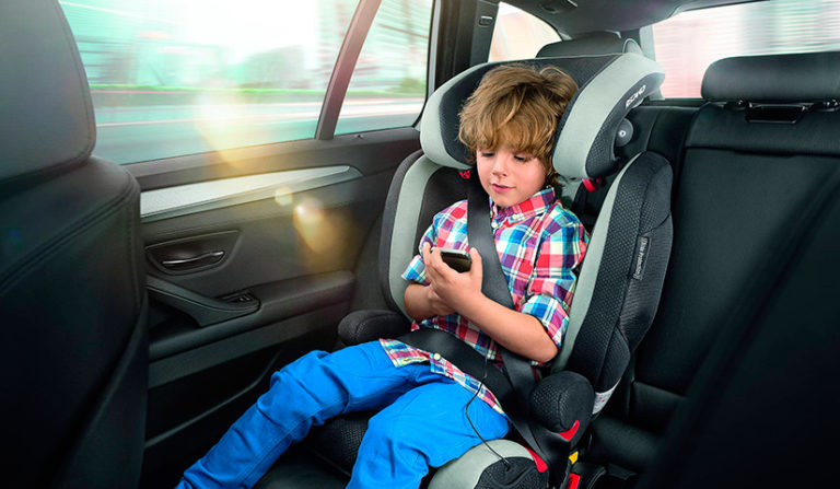 С какого возраста детям можно ездить без специального кресла в автомобиле?