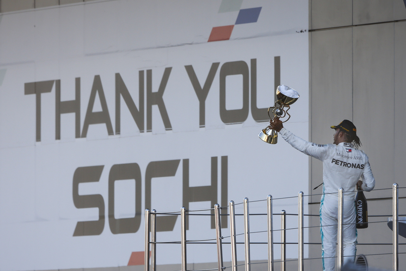 Формуле-1 в Сочи угрожает допинговый скандал