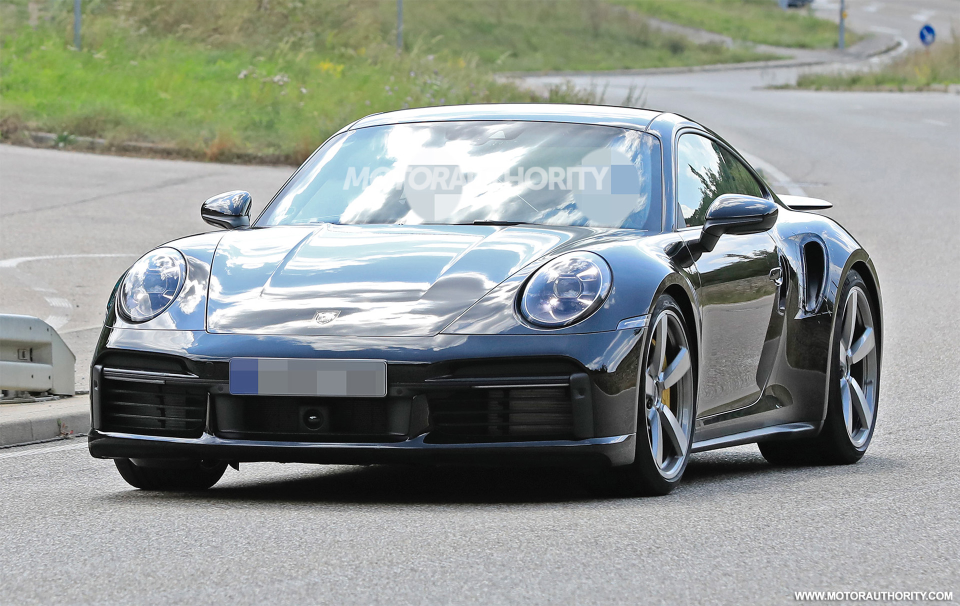 Хардкорные версии Porsche 911 - Turbo и Turbo S