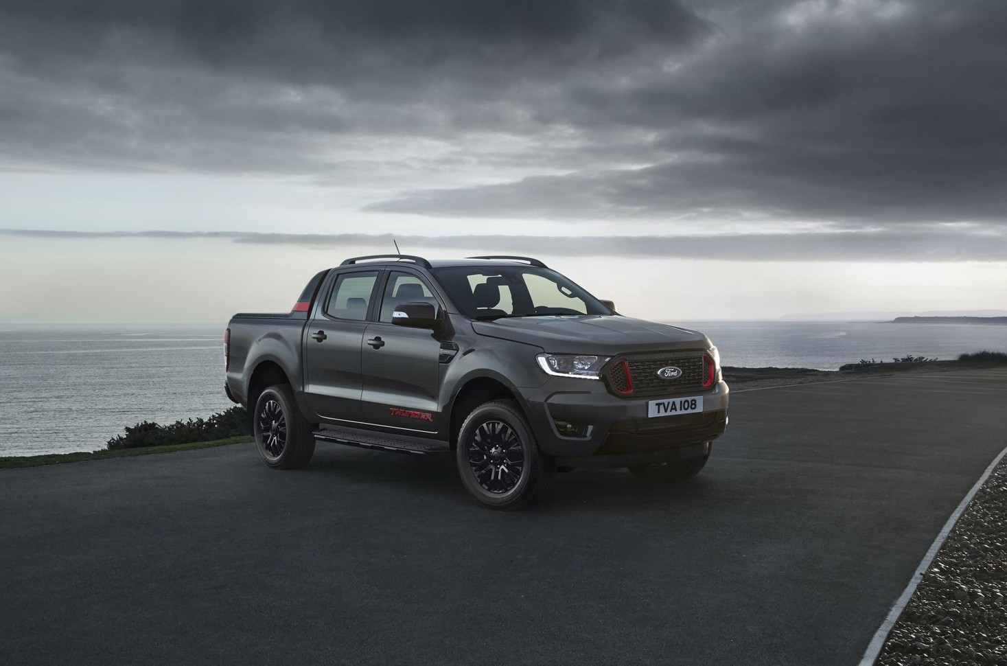 Пикап Ford Ranger - лимитированная «мрачная» спецверсия