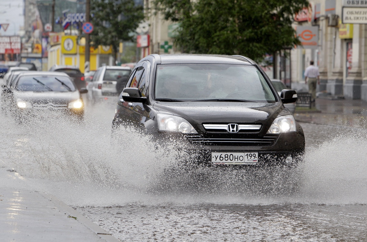Основные правила безопасного вождения в дождь