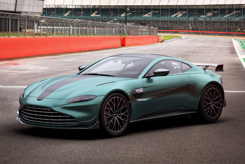 Новый Aston Martin Vantage F1 Edition
