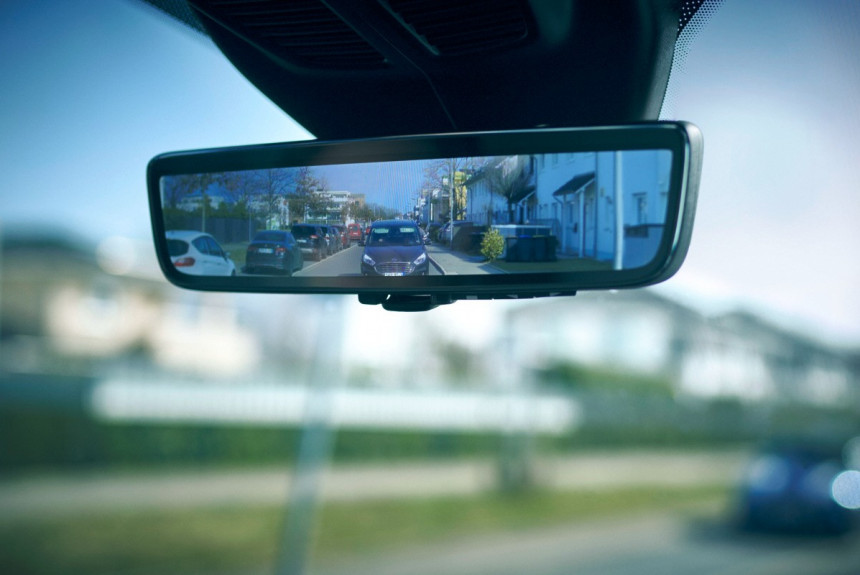 Ford Transit - виртуальное зеркало заднего вида