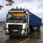 Беспилотные грузовики освоят зеленый коридор на трассе Нева