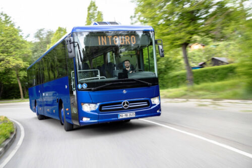 Mercedes Intouro - пригородный автобус обновили