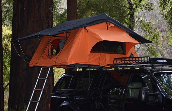 Автомобильные палатки и их особенности