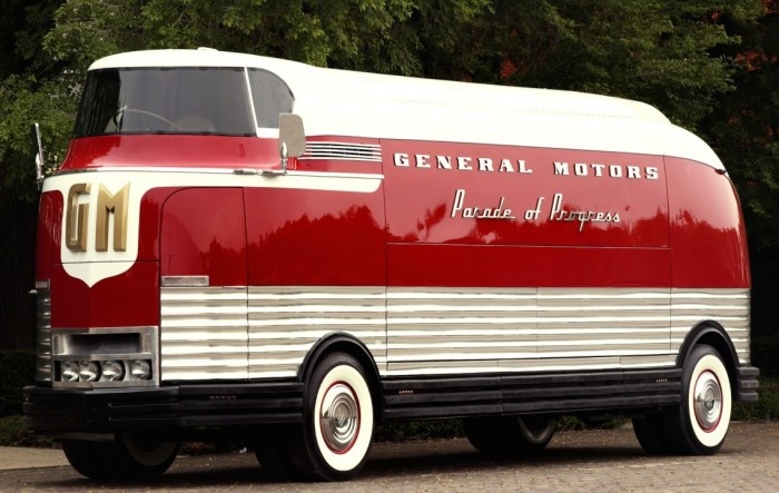 GM Futurliner - «Автобус из прошлого» за 4 млн долларов