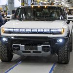 GM выпустила первые электропикапы Hummer EV