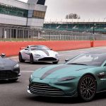 Aston Martin с новой фальшрадиаторной решеткой для старых версий Vantage