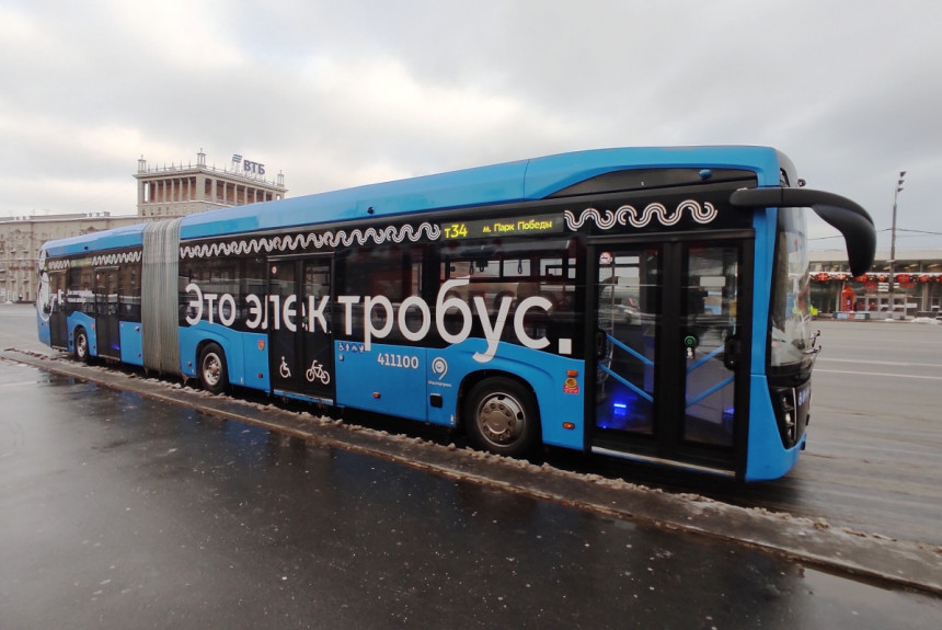 Сочлененный электробус КАМАЗ на испытаниях в Москве