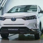 Toyota Kijang Innova — электрический минивэн 