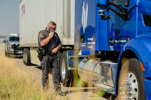 Беспилотные грузовики сами предъявляют документы полиции